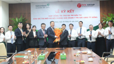 Toàn cảnh lễ ký kết hợp đồng cấp tín dụng trị giá 1.800 tỷ đồng giữa Vietcombank Bắc Giang và chủ đầu tư dự án khu đô thị mới tại phường Nội Hoàng.